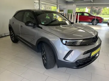 Car image 24