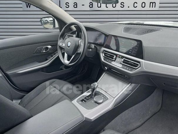 BMW 320d Touring xDrive 140 kW image number 26