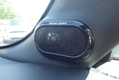Car image 25
