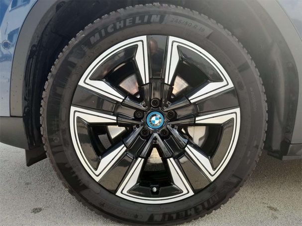 BMW iX3 210 kW image number 5