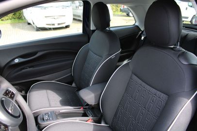 Car image 10