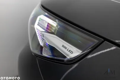 Car image 40