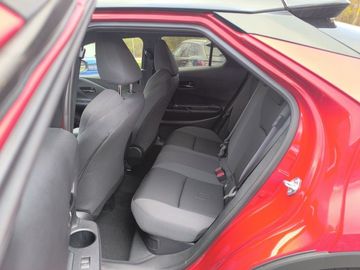 Car image 11