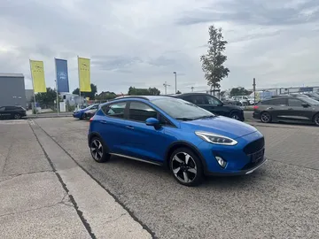 Car image 25