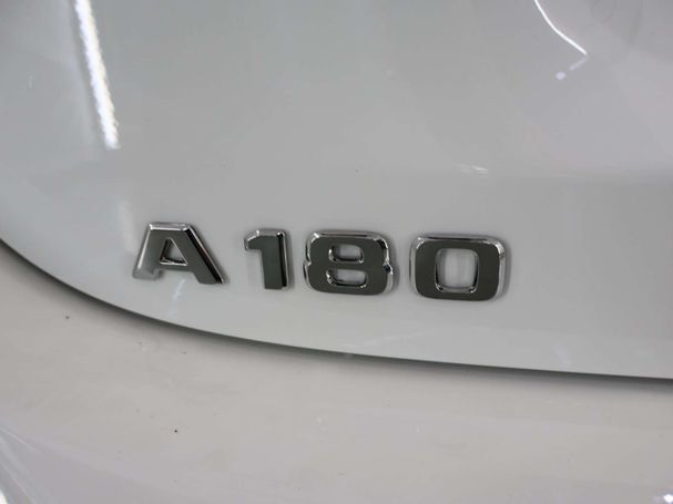 Mercedes-Benz A 180 100 kW image number 42