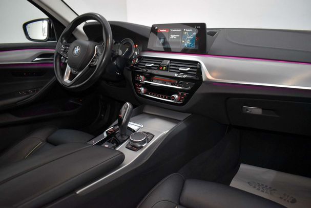 BMW 530d Touring Luxury Line 195 kW image number 4