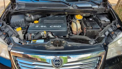 Car image 16
