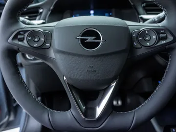 Car image 27