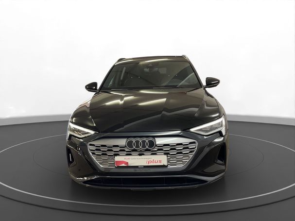 Audi Q8 50 e-tron Sportback 250 kW image number 2