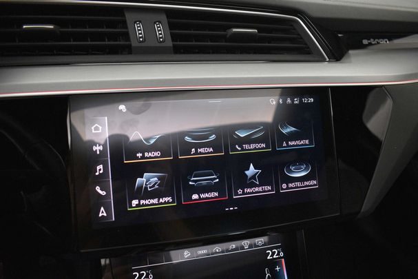 Audi e-tron S-line 300 kW image number 31