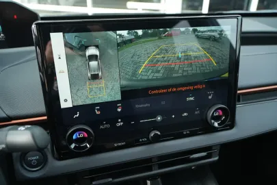 Car image 23