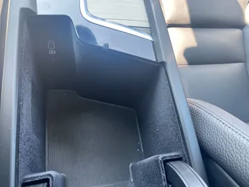 Car image 37