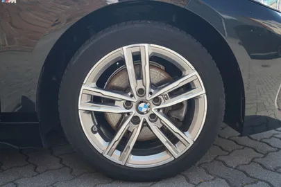 Car image 36