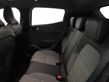 Car image 31