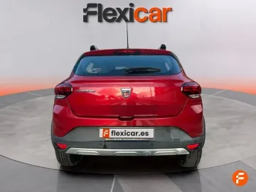 Car image 4