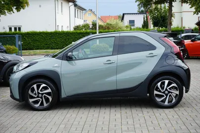 Car image 29
