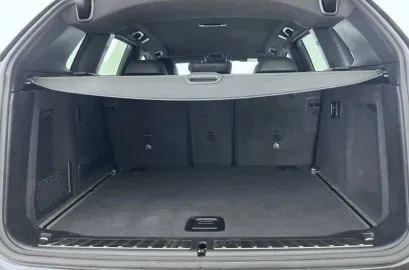 Car image 42