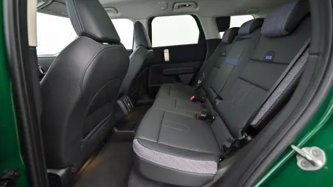 Car image 25