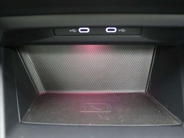 Car image 33