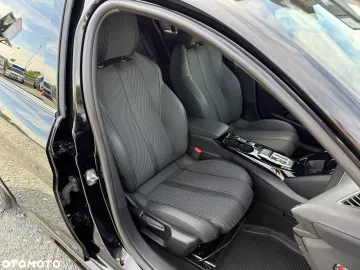 Car image 34