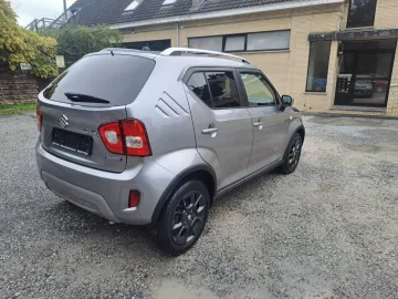 Car image 5