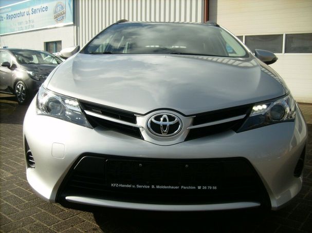 Toyota Auris Touring Sports 73 kW image number 3