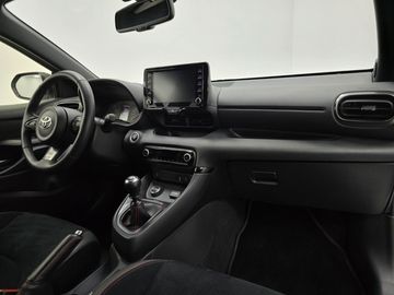 Car image 24