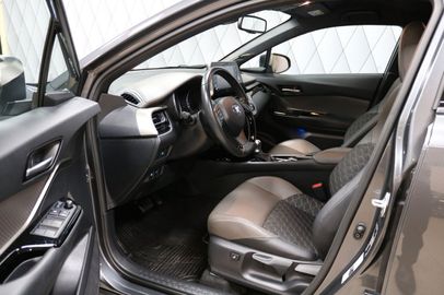 Car image 22