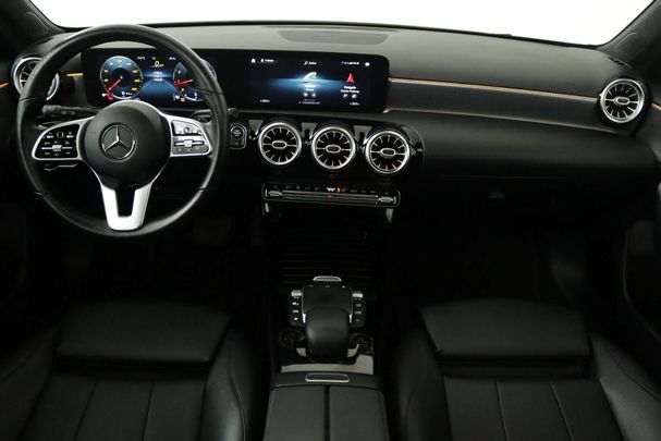 Mercedes-Benz A 180 100 kW image number 4