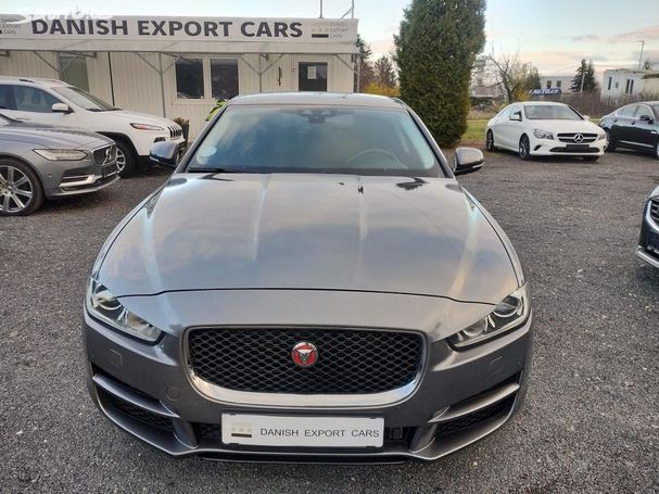 Jaguar XE 132 kW image number 3