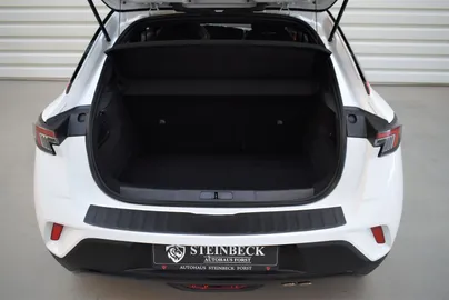 Car image 28