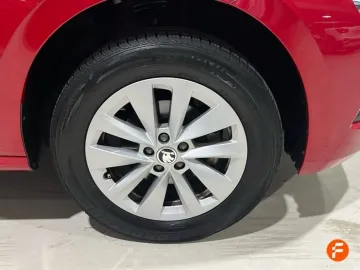 Car image 32