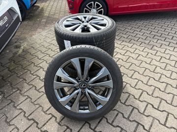 Car image 29