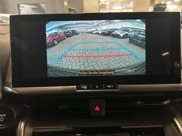 Car image 28