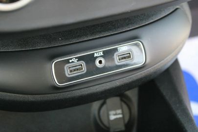 Car image 33