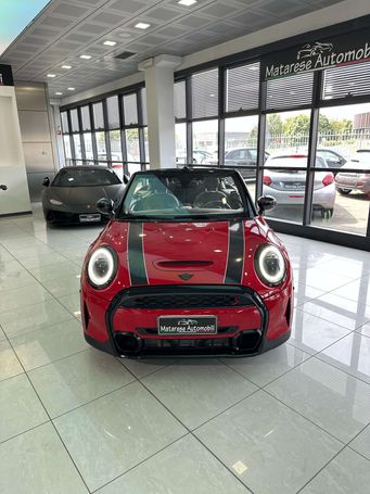 Mini Cooper S Cabrio JCW 131 kW image number 1