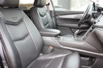 Car image 23