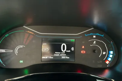 Car image 16