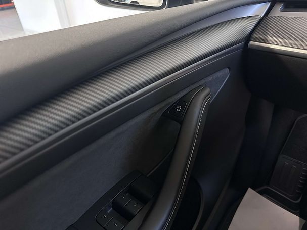 Tesla Model Y 258 kW image number 20