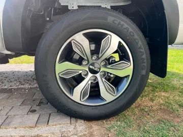 Car image 21