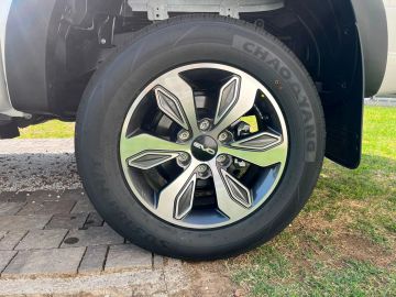 Car image 21