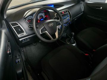 Car image 12