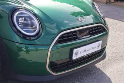 Car image 33