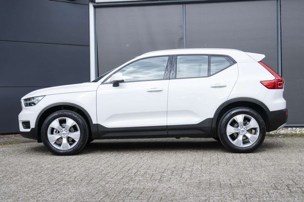 Volvo XC40 T2 Momentum 95 kW image number 8