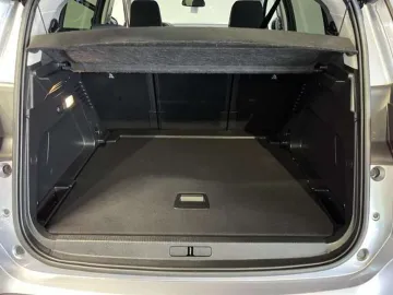 Car image 29