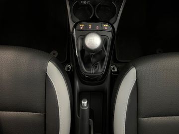 Car image 26