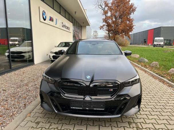 BMW i5 M60 xDrive 440 kW image number 2