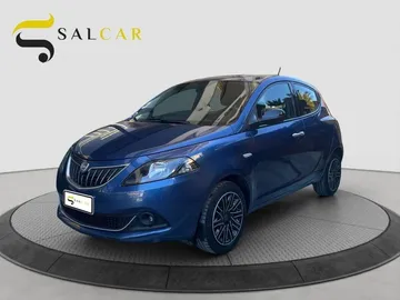 Car image 1