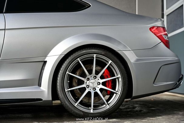 Mercedes-Benz C 63 AMG C Black Series 380 kW image number 9