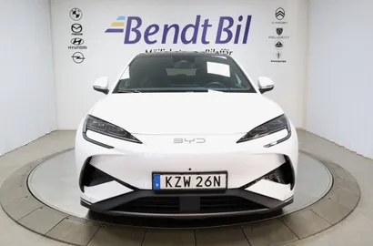 Car image 3